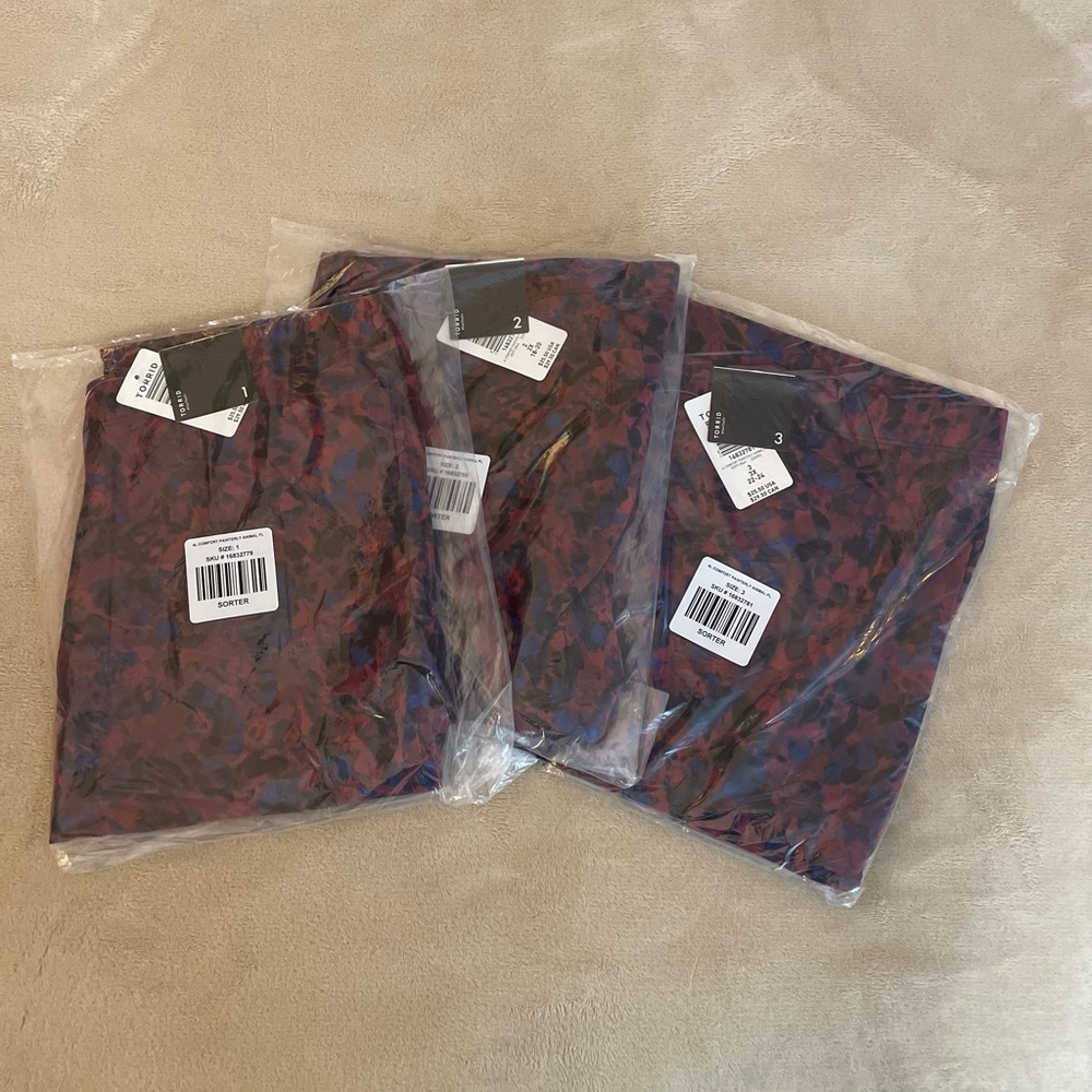 Torrid Painterly Animal Print Leggings - Various Sizes - Picture 7 of 12